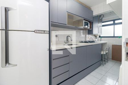Cozinha de apartamento para alugar com 2 quartos, 70m² em Campo Belo, São Paulo