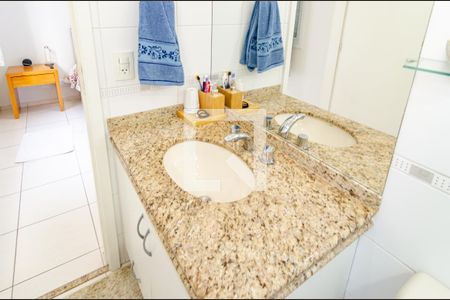 Apartamento à venda com 63m², 2 quartos e 1 vaga Apartamento à venda com 63m², 2 quartos e 1 vagaBanheiro da Suíte