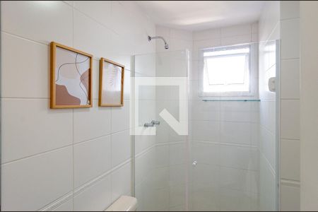 Apartamento à venda com 63m², 2 quartos e 1 vaga Apartamento à venda com 63m², 2 quartos e 1 vagaBanheiro Social