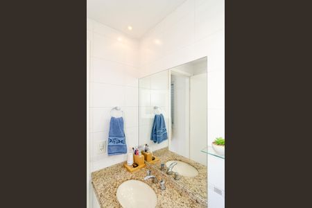 Apartamento à venda com 63m², 2 quartos e 1 vaga Apartamento à venda com 63m², 2 quartos e 1 vagaBanheiro da Suíte