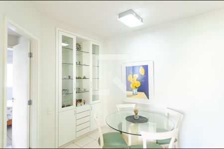 Apartamento à venda com 63m², 2 quartos e 1 vaga Apartamento à venda com 63m², 2 quartos e 1 vagaSala