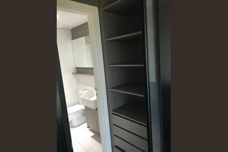 Closet de apartamento à venda com 1 quarto, 38m² em Praia de Belas, Porto Alegre