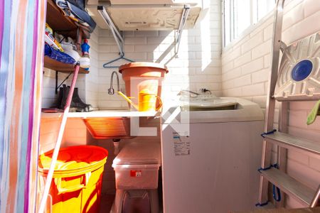 Apartamento à venda com 85m², 2 quartos e sem vagaCozinha e Área de Serviço