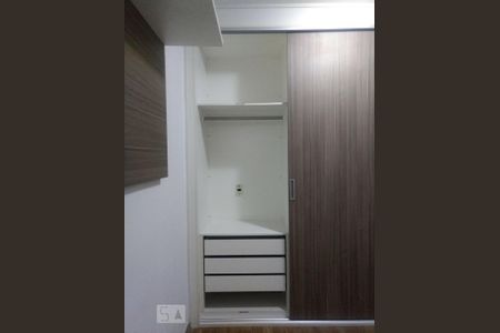 Dormitório  de apartamento à venda com 2 quartos, 48m² em Vila Palmeiras, São Paulo