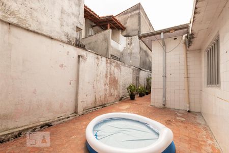 Casa à venda com 70m², 2 quartos e 3 vagasQuintal 