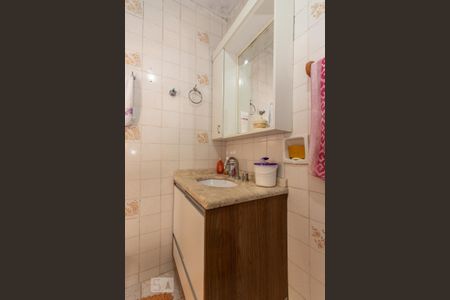 Casa à venda com 70m², 2 quartos e 3 vagasBanheiro casa 2 