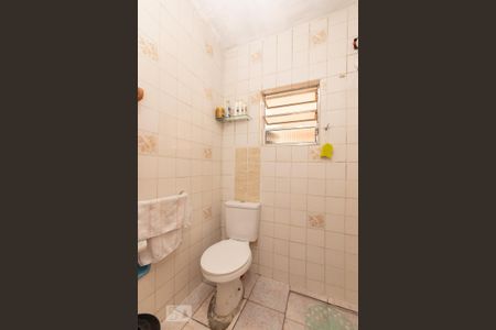 Casa à venda com 70m², 2 quartos e 3 vagasBanheiro casa 2 