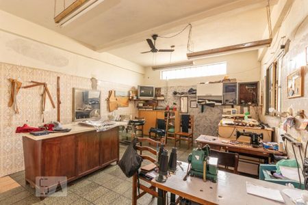 Casa à venda com 70m², 2 quartos e 3 vagasGalpão 