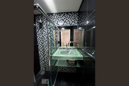Banheiro de kitnet/studio à venda com 1 quarto, 35m² em Boa Vista, Novo Hamburgo
