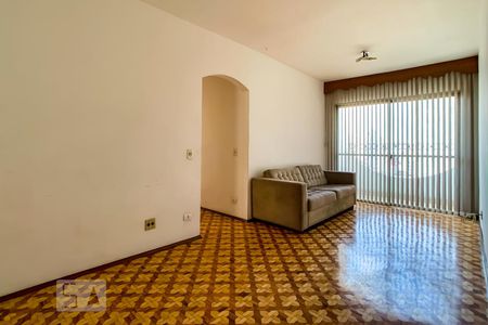 Apartamento para alugar com 70m², 2 quartos e 1 vagaSala