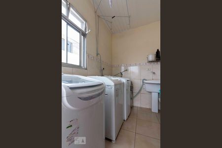 Casa à venda com 210m², 2 quartos e 2 vagasÁrea de Serviço 