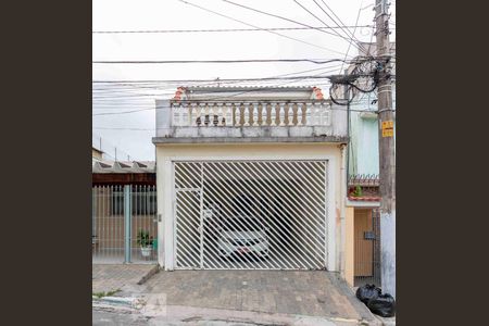 Casa à venda com 210m², 2 quartos e 2 vagasFachada