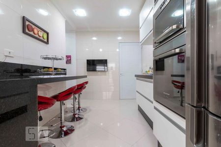 Casa à venda com 210m², 2 quartos e 2 vagasCozinha