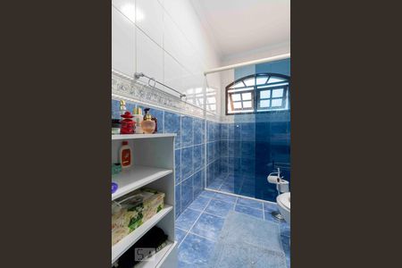 Casa à venda com 210m², 2 quartos e 2 vagasBanheiro Quarto 2 - Suite