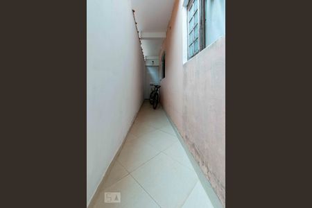 Casa à venda com 210m², 2 quartos e 2 vagasCorredor Externo