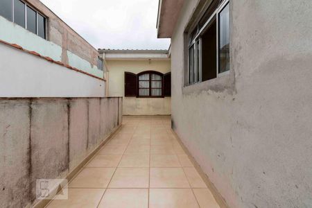 Casa à venda com 210m², 2 quartos e 2 vagasCorredor - Área de Serviço 