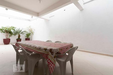Casa à venda com 210m², 2 quartos e 2 vagasChurrasqueira 