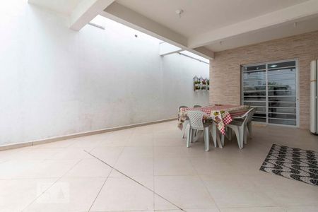 Casa à venda com 210m², 2 quartos e 2 vagasChurrasqueira 