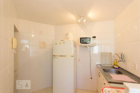 Apartamento à venda com 38m², 1 quarto e 1 vaga Apartamento à venda com 38m², 1 quarto e 1 vagaCozinha e Área de Serviço