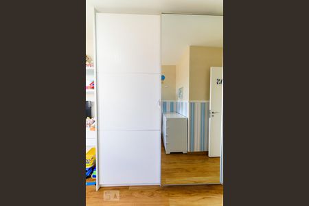 Apartamento para alugar com 70m², 2 quartos e 1 vagaQuarto 1 - Armários