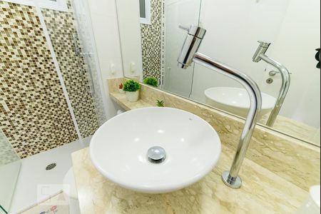 Apartamento para alugar com 70m², 2 quartos e 1 vagaBanheiro Social - Detalhes