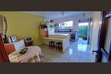 Cozinha de casa à venda com 3 quartos, 133m² em Jardim Aeroporto, São Paulo