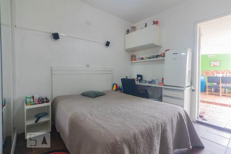 Casa à venda com 140m², 5 quartos e 3 vagas Casa à venda com 140m², 5 quartos e 3 vagasQuarto 2