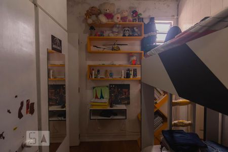 Casa à venda com 140m², 5 quartos e 3 vagas Casa à venda com 140m², 5 quartos e 3 vagasEdícula - Quarto 1