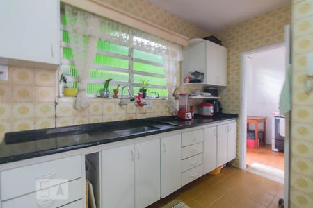 Casa à venda com 140m², 5 quartos e 3 vagas Casa à venda com 140m², 5 quartos e 3 vagasCozinha