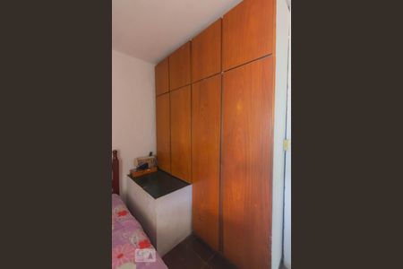 Casa à venda com 140m², 5 quartos e 3 vagas Casa à venda com 140m², 5 quartos e 3 vagasQuarto 1