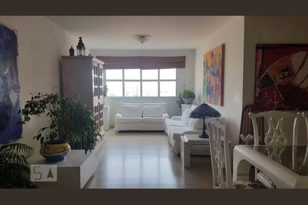 Apartamento à venda com 130m², 3 quartos e sem vagaSala