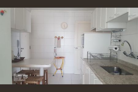Apartamento à venda com 130m², 3 quartos e sem vagaCozinha