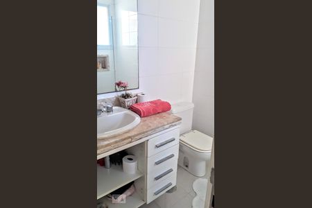 Apartamento à venda com 397m², 4 quartos e 6 vagasBanheiro da suíte 2