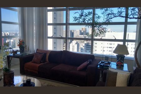 Apartamento à venda com 397m², 4 quartos e 6 vagasSala