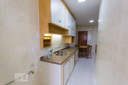 Apartamento à venda com 85m², 2 quartos e 1 vagaCozinha