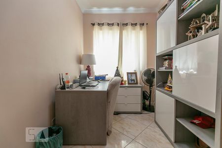 Casa à venda com 178m², 3 quartos e 3 vagasEscritório