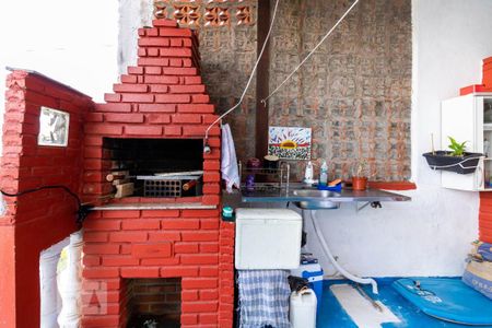 Casa à venda com 192m², 2 quartos e 1 vagaChurrasqueira