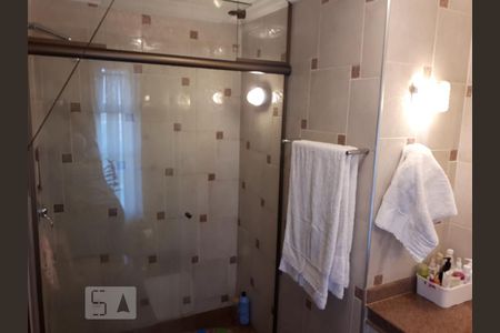 Apartamento para alugar com 196m², 4 quartos e 2 vagas Apartamento para alugar com 196m², 4 quartos e 2 vagasBanheiro 2