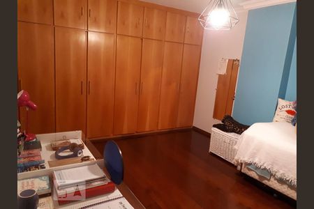 Apartamento para alugar com 196m², 4 quartos e 2 vagas Apartamento para alugar com 196m², 4 quartos e 2 vagasDormitório 4