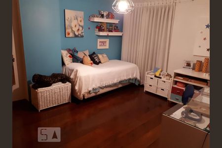 Apartamento para alugar com 196m², 4 quartos e 2 vagas Apartamento para alugar com 196m², 4 quartos e 2 vagasDormitório 4