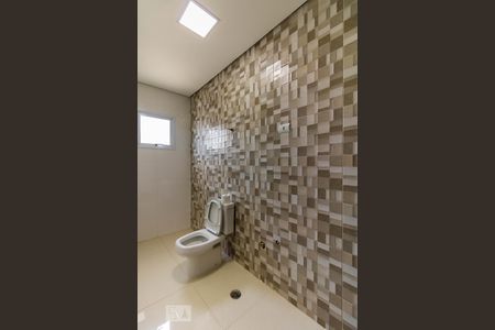 Casa à venda com 125m², 3 quartos e 2 vagasBanheiro da Suíte 2