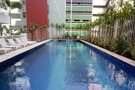 Apartamento à venda com 78m², 2 quartos e 2 vagasÁrea comum - Piscina