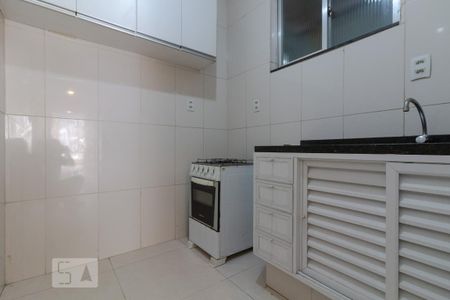 Cozinha de apartamento para alugar com 1 quarto, 40m² em Copacabana, Rio de Janeiro