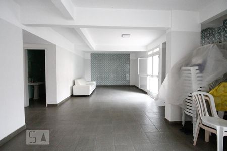 Apartamento à venda com 75m², 2 quartos e 1 vagaSalão de festa