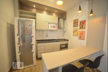 Cozinha de kitnet/studio para alugar com 1 quarto, 34m² em Jardim da Glória, São Paulo