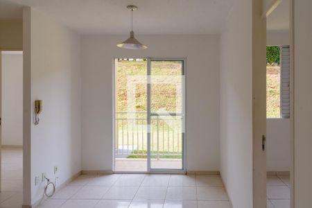Sala de apartamento para alugar com 3 quartos, 57m² em Vila Marieta, Campinas