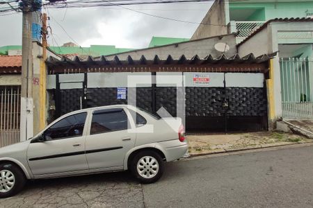 Fachada + placa de casa para alugar com 1 quarto, 50m² em Vila Marina, São Paulo