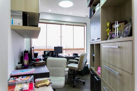 Apartamento à venda com 500m², 5 quartos e 4 vagas Apartamento à venda com 500m², 5 quartos e 4 vagasEscritório