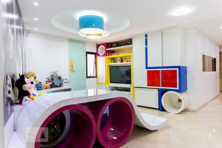 Apartamento à venda com 500m², 5 quartos e 4 vagas Apartamento à venda com 500m², 5 quartos e 4 vagasCorredor