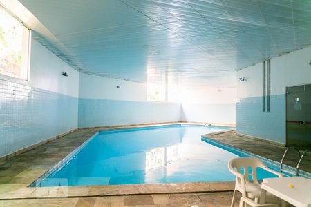 Apartamento à venda com 500m², 5 quartos e 4 vagas Apartamento à venda com 500m², 5 quartos e 4 vagasÁrea comum - Piscina Coberta